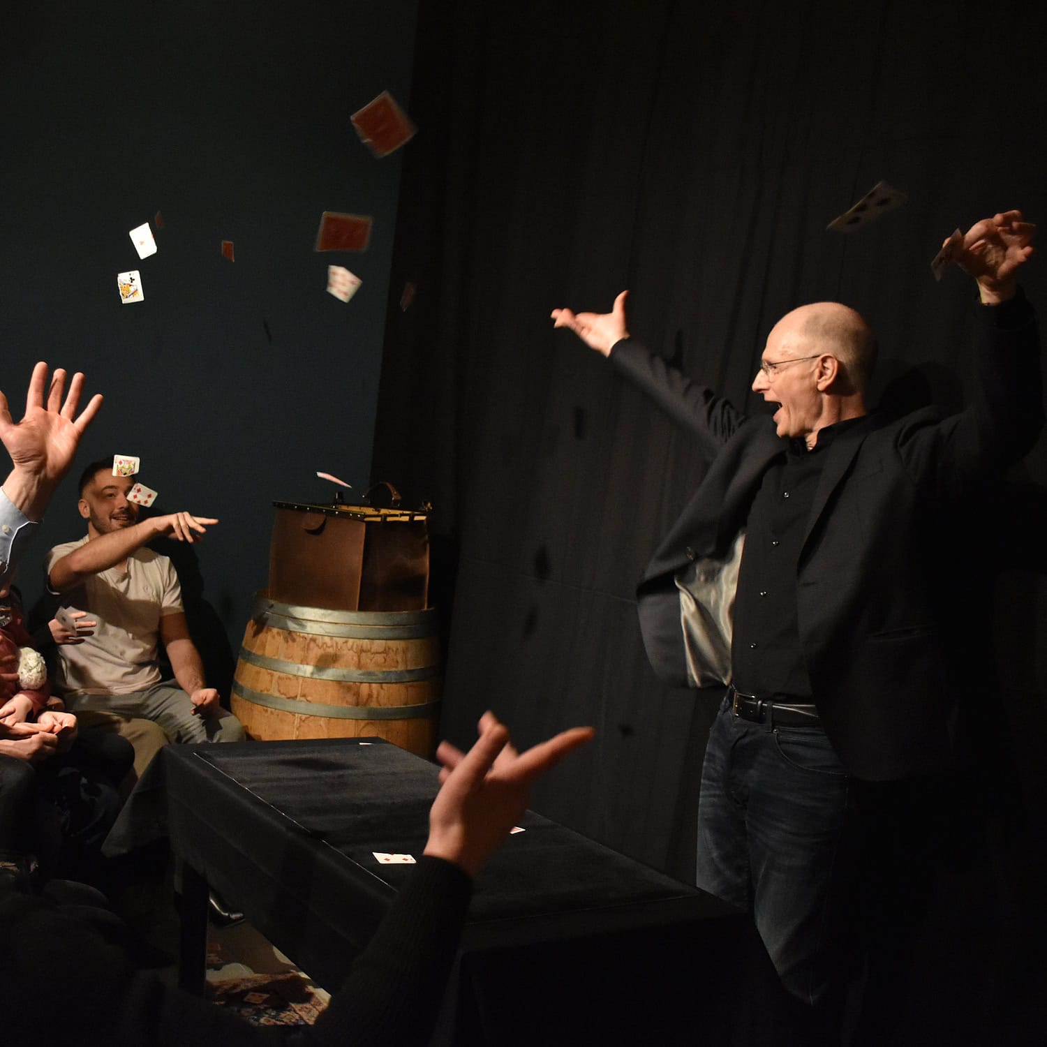 Termine Zauberkunst im Theater mit Zauberer Markus Teubert